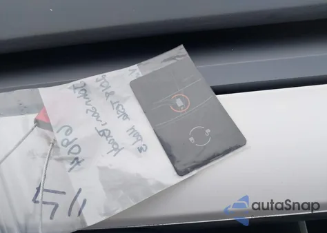 2018 Tesla Model 3 Long Range/Performance из США, поврежденный, VIN 5YJ3E1EB8JF081833